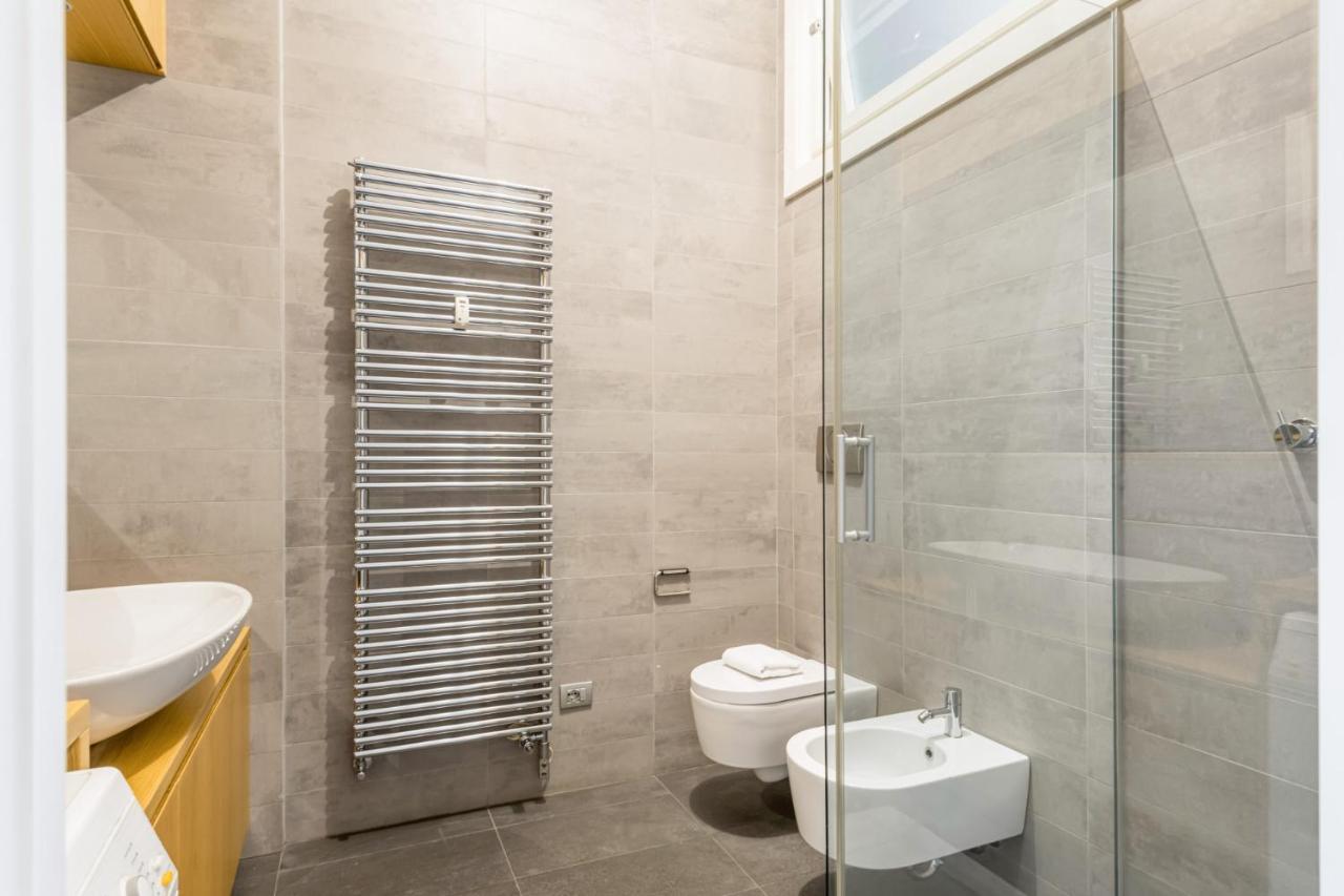 Ferienwohnung Easylife - Elegante Dimora Due Passi Dal Duomo Mailand Exterior foto