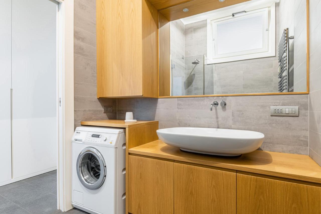 Ferienwohnung Easylife - Elegante Dimora Due Passi Dal Duomo Mailand Exterior foto