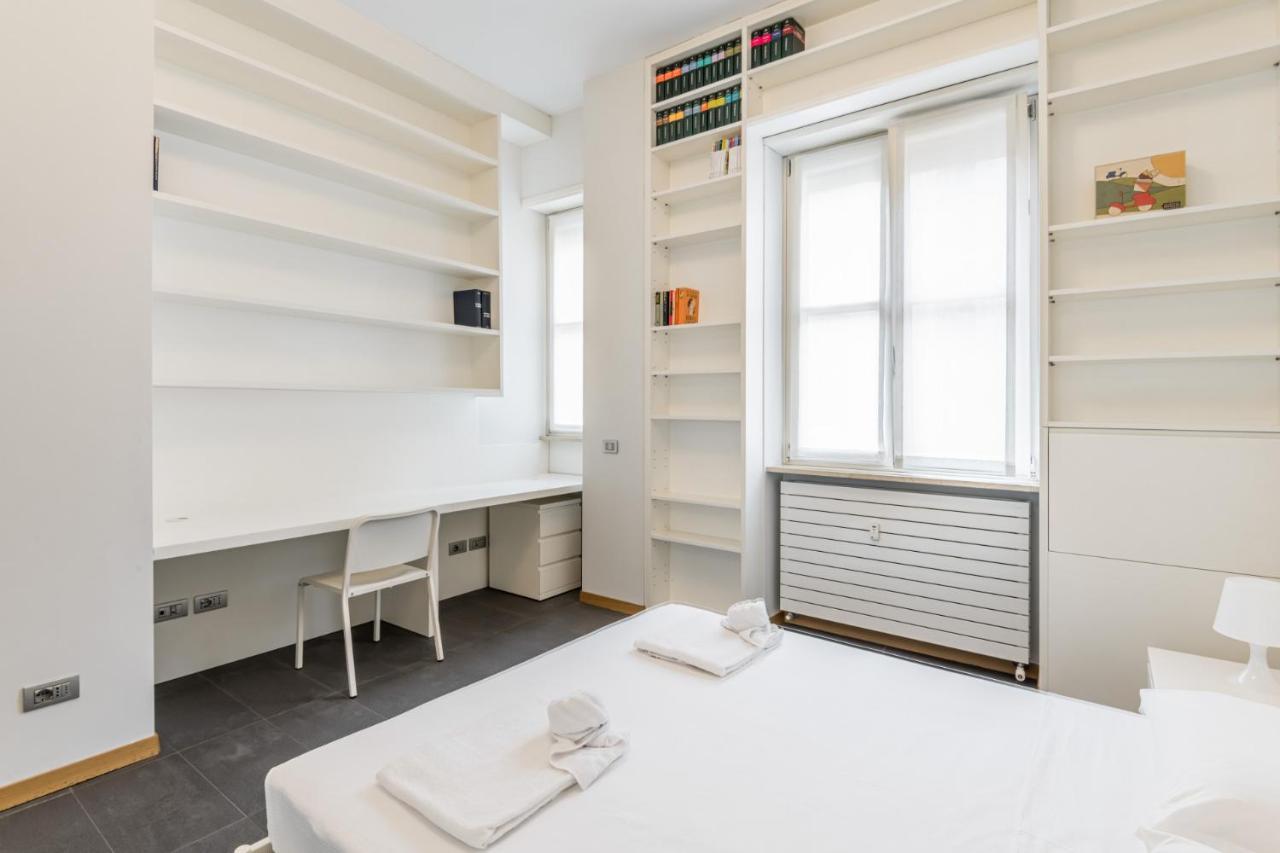 Ferienwohnung Easylife - Elegante Dimora Due Passi Dal Duomo Mailand Exterior foto